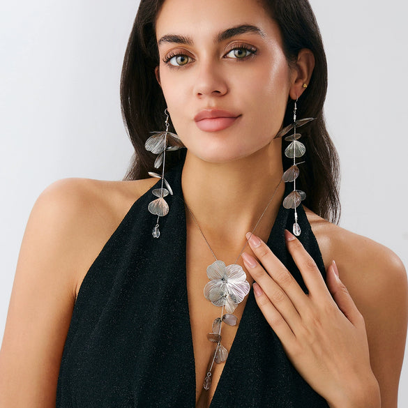 Wholesale Jewelry Copper Leaf Tassel Snake Bone Chain Choker Retro Style