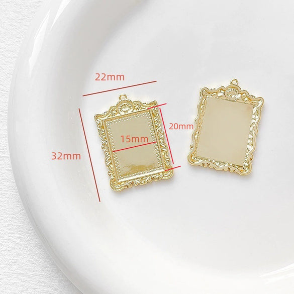 Wholesale Jewelry Copper Plated Circle Pattern Baroque Pearl Necklace Pendant Accessories