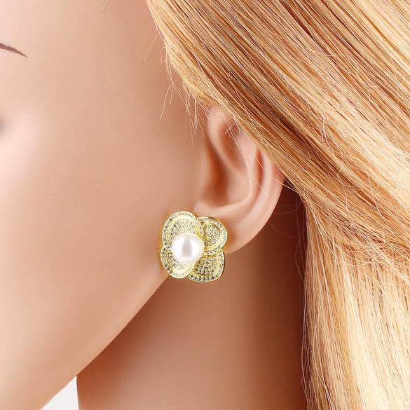 Wholesale Jewelry Copper Plated Real Gold Pearl Flower Inlaid Zircon Earrings