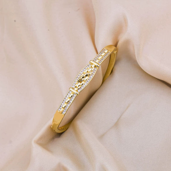Wholesale Jewelry Copper Simple Light Luxury Electroplating Bracelet For Women