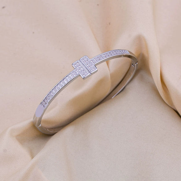 Wholesale Jewelry Copper Simple Light Luxury Electroplating Bracelet For Women