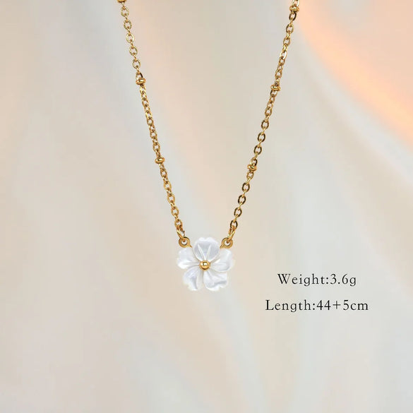 Wholesale Jewelry Cute Flower Titanium Steel Patchwork Pendant Necklace