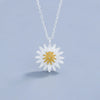 Wholesale Jewelry Daisy Style 925 Sterling Silver Necklace With Electroplating Treatment