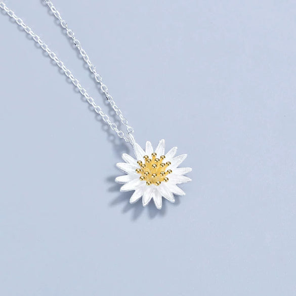 Wholesale Jewelry Daisy Style 925 Sterling Silver Necklace With Electroplating Treatment
