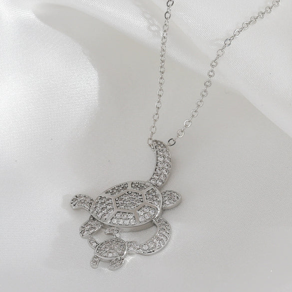 Wholesale Jewelry Elegant Animal Style Copper Turtle Pendant Necklace With Electroplating And O Word Chain