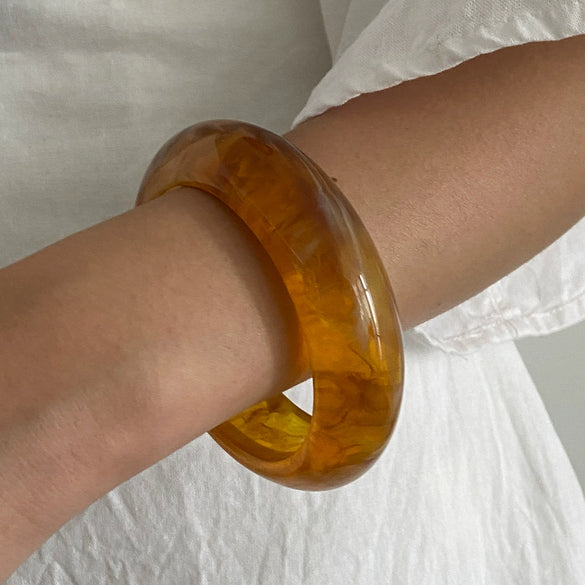Wholesale Jewelry Elegant Geometric Resin Bracelet Polish Design