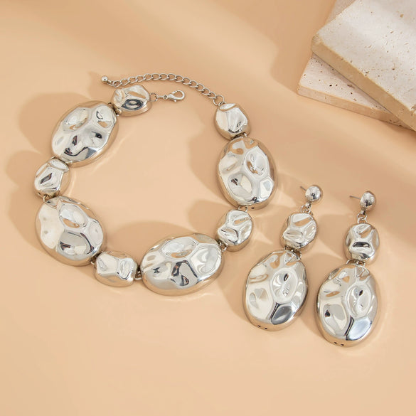 Wholesale Jewelry Exaggerated Irregular Metallic Geometric Iron Electroplated Clavicle Necklace For Women