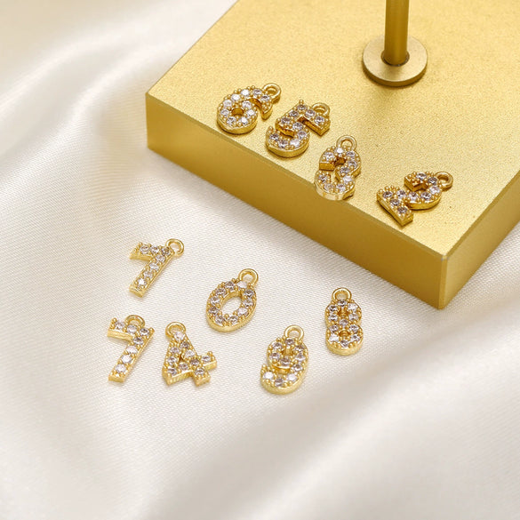 Wholesale Jewelry Fashion Digital Brass Goldplated Inlaid Zircon Pendant Necklace Accessories