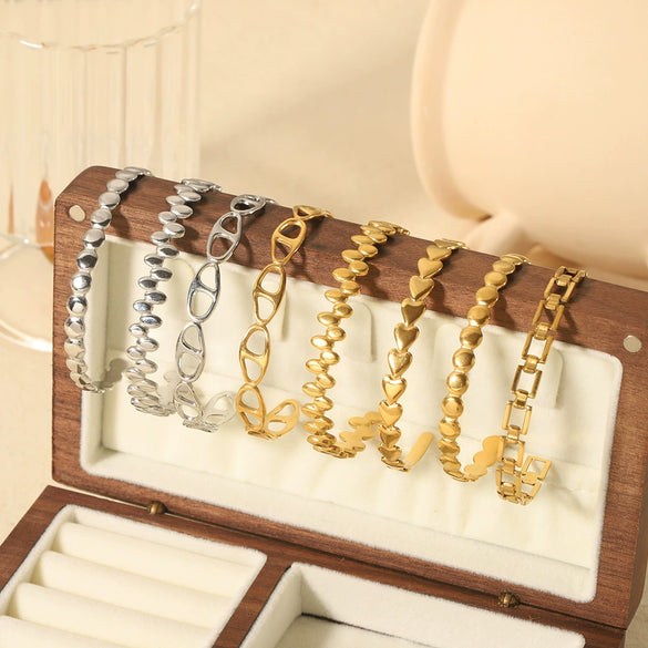 Wholesale Jewelry French Retro Love Opening Stainless Steel Bracelet Electroplated