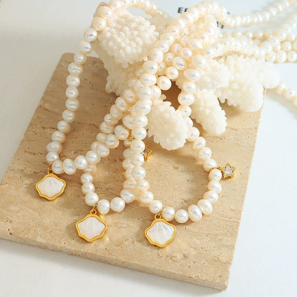 Wholesale Jewelry French Retro Natural Freshwater Pearl Copper Pendant White Seashell Non Fading Titanium Steel Geometric Electroplated Necklace