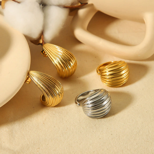 Wholesale Jewelry French Retro Style Stainless Steel Electroplated Water Drop And Love Heart Earrings For Women
