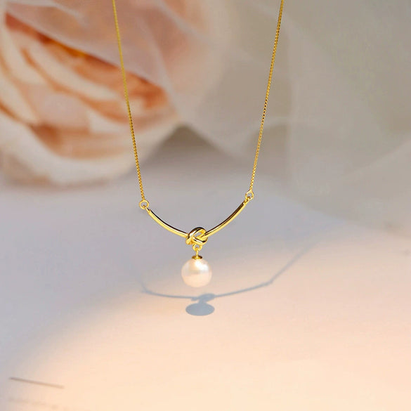 Wholesale Jewelry Geometric Copper Imitation Pearl Necklace With Electroplating And Small Opening Design Pendant And O Word Chain For Women