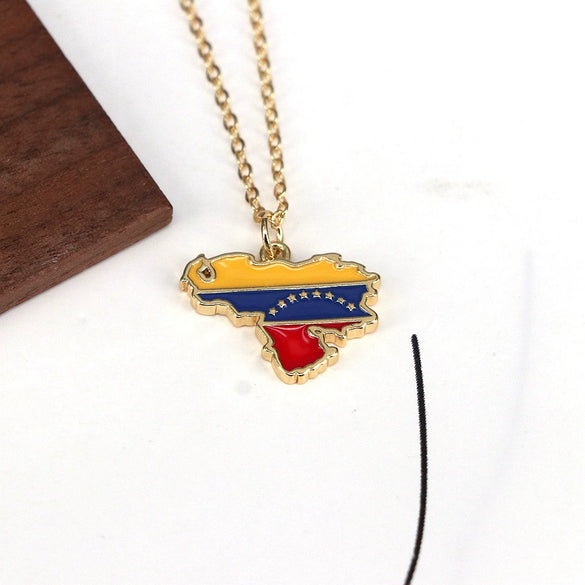 Wholesale Jewelry Geometric Copper Titanium Steel Zirconia Clavicle Chain Necklace