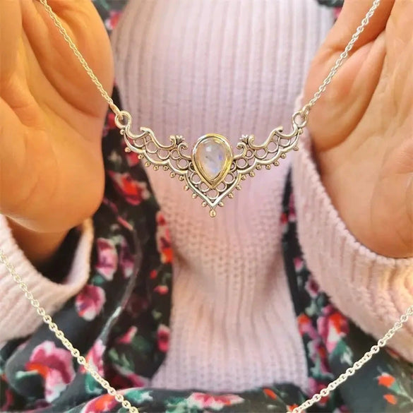 Wholesale Jewelry Geometric Hollow Antler Inlaid Imitation Moonstone Copper Necklace For Women