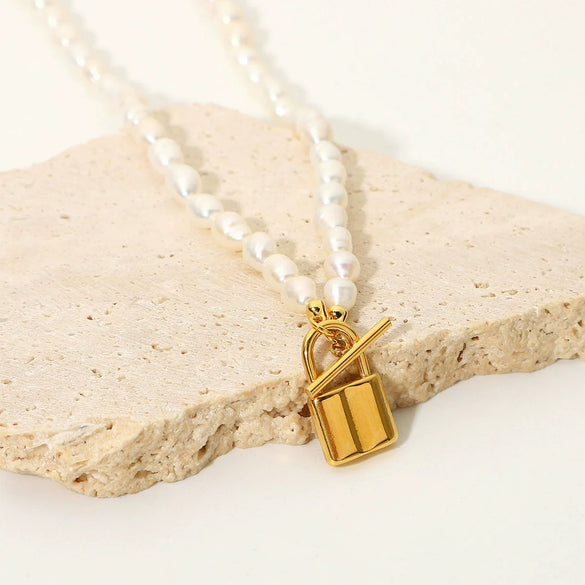 Wholesale Jewelry Gold Lock Stainless Steel Alloy Natural Freshwater Pearl Electroplated Necklace For Women