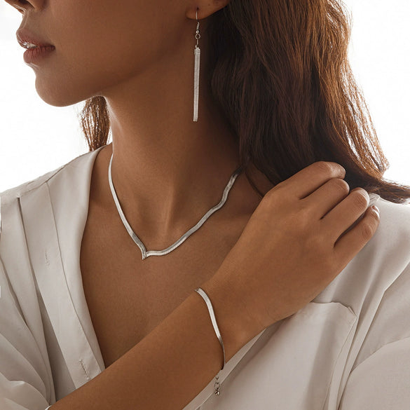 Wholesale Jewelry Hiphop Style Copper Snake Bone Chain Geometric Vshaped Necklace Earrings Electroplated