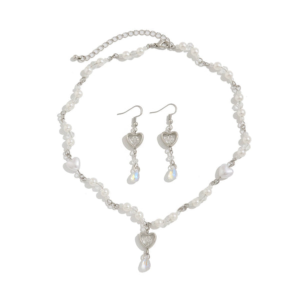 Wholesale Jewelry Imitation Pearl Heartshaped Geometric Electroplated Necklace For Women