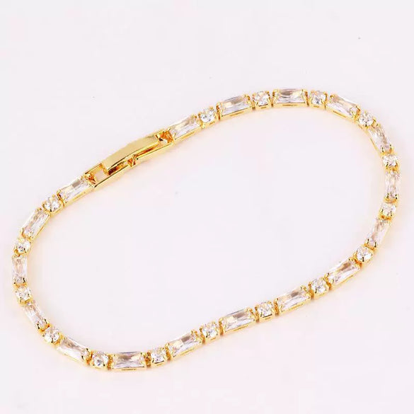 Wholesale Jewelry Light Luxury Geometric Copper 18K Electroplated Rectangular Horizontal Claw Chain Threepiece Set For Women