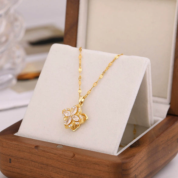 Wholesale Jewelry Light Luxury Geometric Fourleaf Clover Titanium Steel Necklace With Mixed Gemstone Pendant And Water Chain Microinlaid With Diamonds