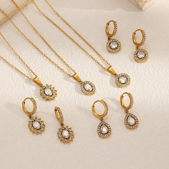Wholesale Jewelry Light Luxury Geometric Stainless Steel Necklace With Rhinestones And O Chain For Women