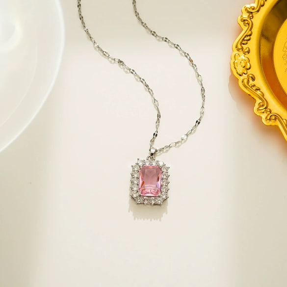 Wholesale Jewelry Light Luxury Style Geometric Titanium Steel Pendant Necklace With Diamond Design And Water Wave Chain