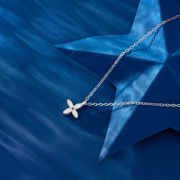 Wholesale Jewelry Lucky Clover Necklace Pure Silver Chain With Silver Flower Zircon Pendant Electroplated