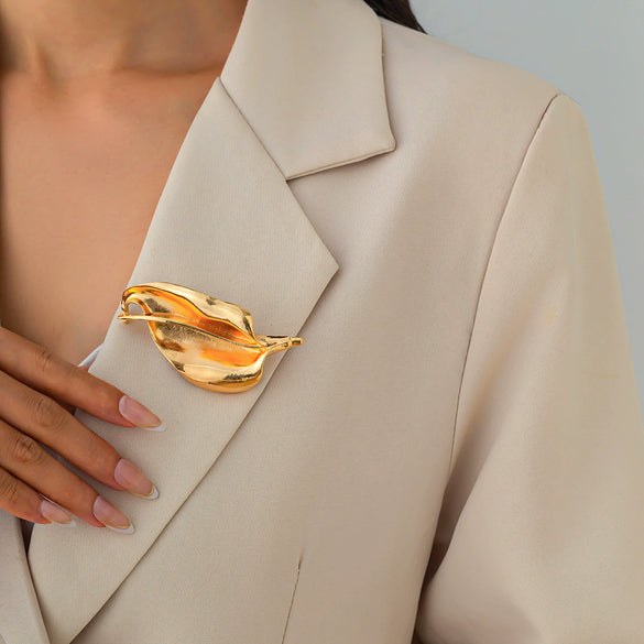 Wholesale Jewelry Minimalist Style Geometric Alloy Liquid Irregular Brooch For Women Electroplated