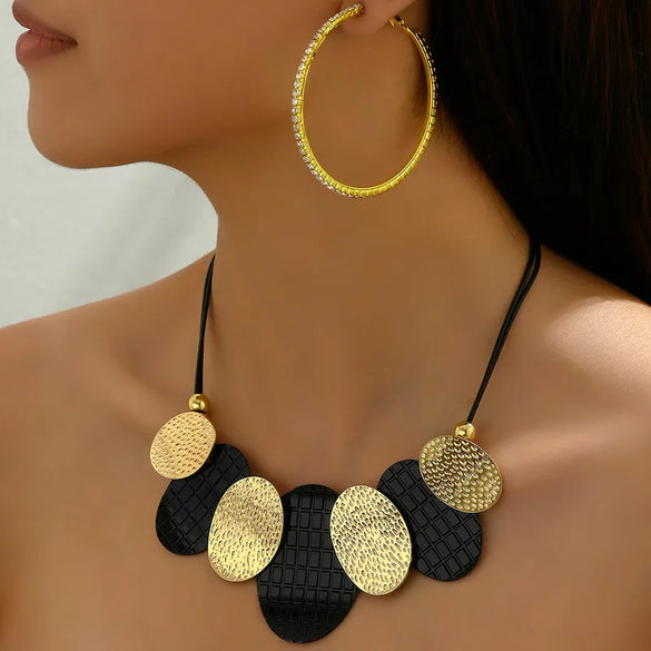 Wholesale Jewelry Modern Style Round Alloy Rhinestones Inlay Earrings Necklace