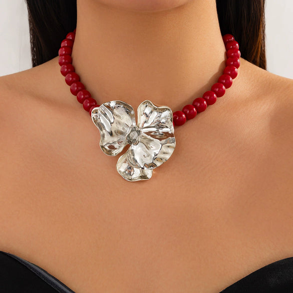 Wholesale Jewelry Niche Style Metal Alloy Flower Pendant Necklace With Electroplating Treatment
