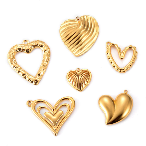 Wholesale Jewelry Retro Art Embossed Hollow Love Stainless Steel Peach Heart Pendant 18K Gold Plated