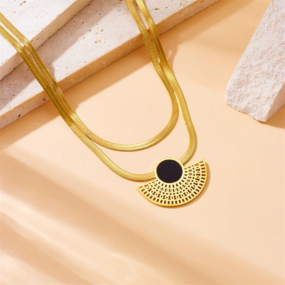 Wholesale Jewelry Retro Elegant Goldplated Stainless Steel Multilayer Chain Fanshaped Geometric Love Pendant Necklace