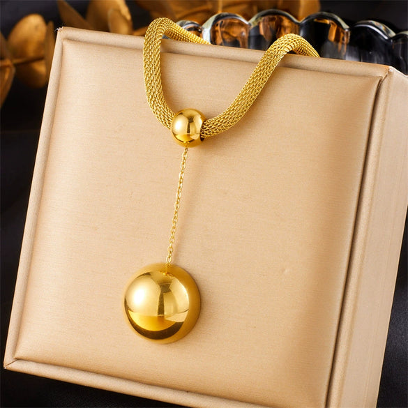 Wholesale Jewelry Retro Elegant Goldplated Stainless Steel Multilayer Chain Fanshaped Geometric Love Pendant Necklace