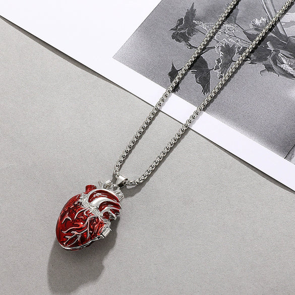 Wholesale Jewelry Retro Fashion Beating Heart Pendant Alloy Necklace With Electroplating