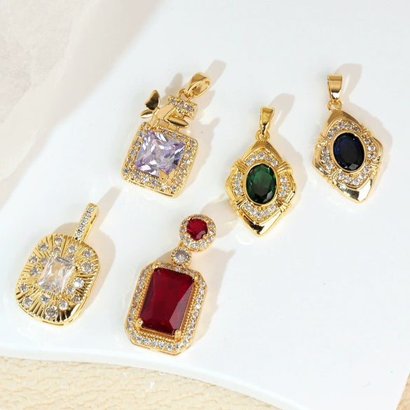 Wholesale Jewelry Retro Geometric Copper Green Stone Pendant With Heart Shape Electroplating