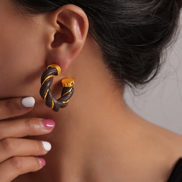 Wholesale Jewelry Retro Geometric Leather Surround Twist Copper Cshaped Earrings Electroplated
