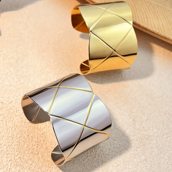 Wholesale Jewelry Retro Geometric Stainless Steel Titanium Steel Nonfading Bracelet With Gold And Silver Stitching Design And Electroplating Processing