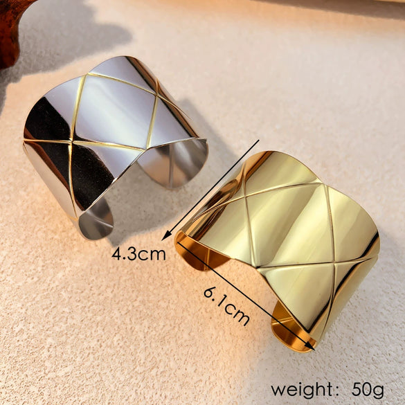Wholesale Jewelry Retro Geometric Stainless Steel Titanium Steel Nonfading Bracelet With Gold And Silver Stitching Design And Electroplating Processing
