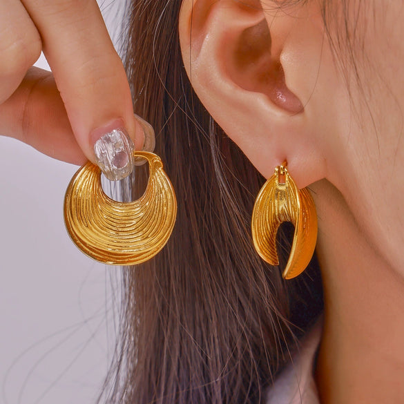 Wholesale Jewelry Retro Geometric 316L Stainless Steel Ushaped Electroplated Earrings
