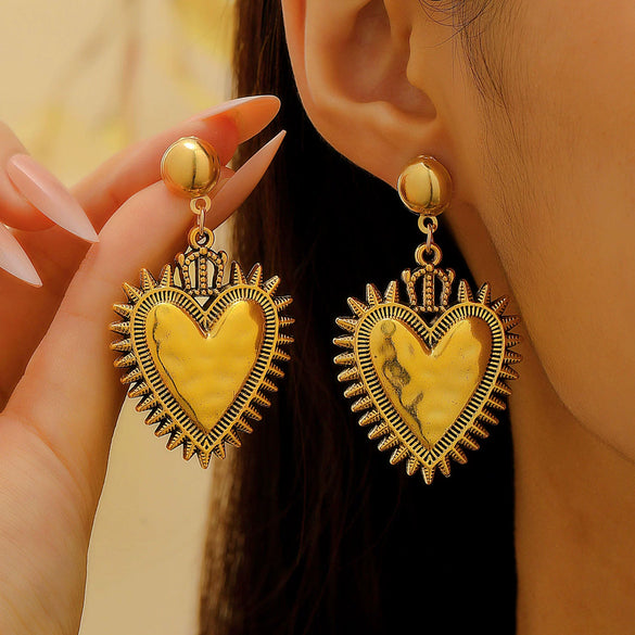 Wholesale Jewelry Retro Personality Sacred Heart Alloy Pendant Necklace And Earrings With Electroplating
