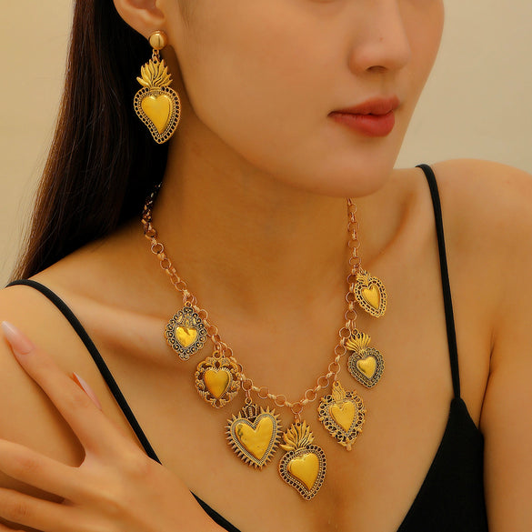 Wholesale Jewelry Retro Religious Alloy Heart Shape And Geometric Pendant Necklace With Silver O Word Chain Electroplated