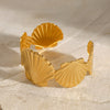 Wholesale Jewelry Retro Style Stainless Steel Scallop Opening Bracelet With Electroplating