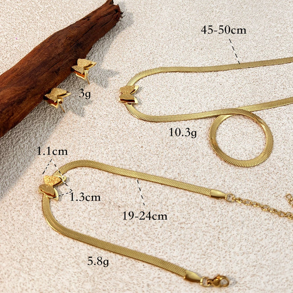 Wholesale Jewelry Retro Style Stainless Steel Three Piece Set With Bear And Little Pig Pattern Earrings Necklace And Bracelet Electroplated For Women