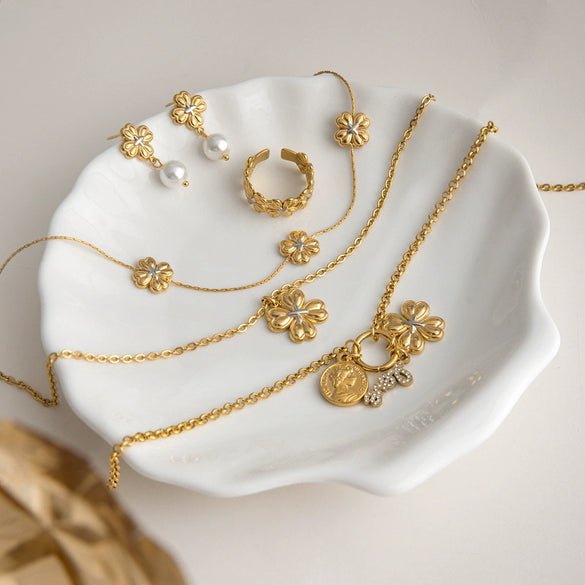 Wholesale Jewelry Set Stainless Steel Titanium Steel Electroplated Heart Four Leaf Clover Plants And Flowers Pattern Women's Earrings Necklace