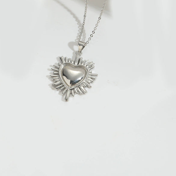 Wholesale Jewelry Simple Retro Love Design Copper Pendant Clavicle Chain With Mixed Gemstone Inlay Heart Shape Electroplating For Women