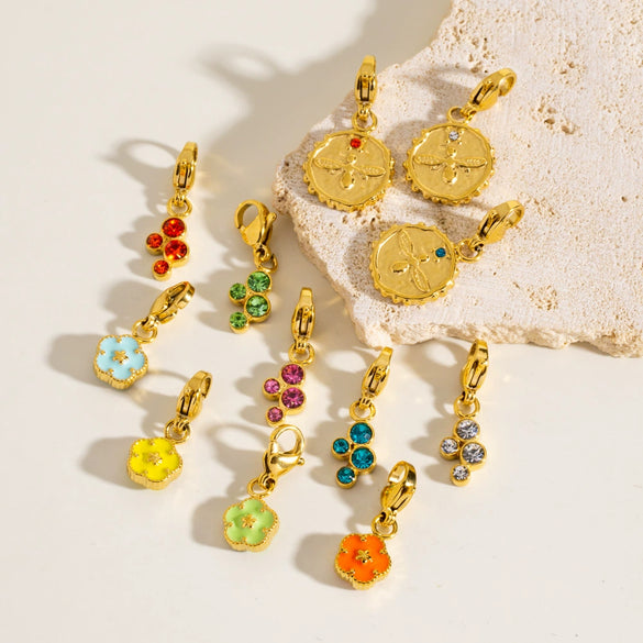 Wholesale Jewelry Small Flower Hanging Lobster Buckle Pendant Stainless Steel Dripping Oil Rhinestones Vacuum In Furnace