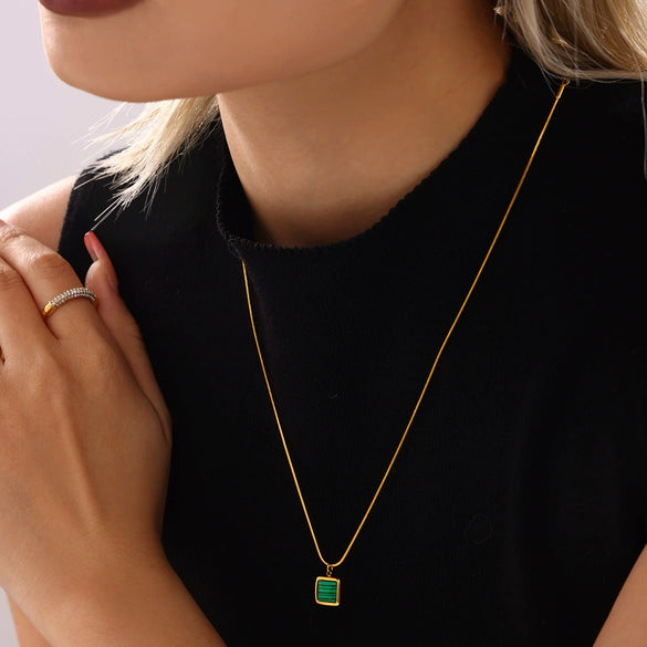 Wholesale Jewelry 316L Stainless Steel Black Shell Malachite Square Geometric Electroplated Light Luxury Women's Collarbone Chain Necklace
