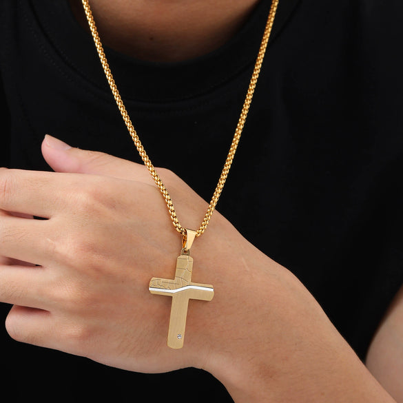 Wholesale Jewelry Stainless Steel Crack Cross Pendant Necklace For Men With Electroplating Fashion Style