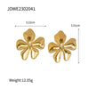 Wholesale Jewelry Stainless Steel Daisy Geometric Necklace With Electroplating