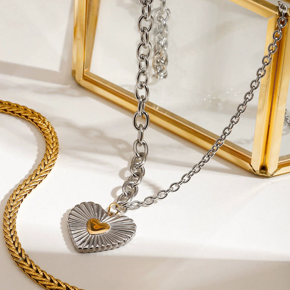 Wholesale Jewelry Stainless Steel Geometric Love Pendant Necklace With Electroplating And Gold And Silver Color Matching