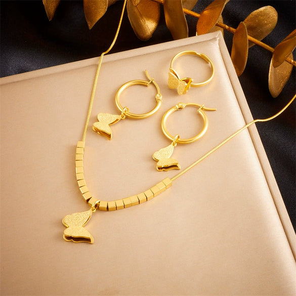 Wholesale Jewelry Stainless Steel Goldplated Butterfly Insect Pattern Simple Style Accessories Set For Women